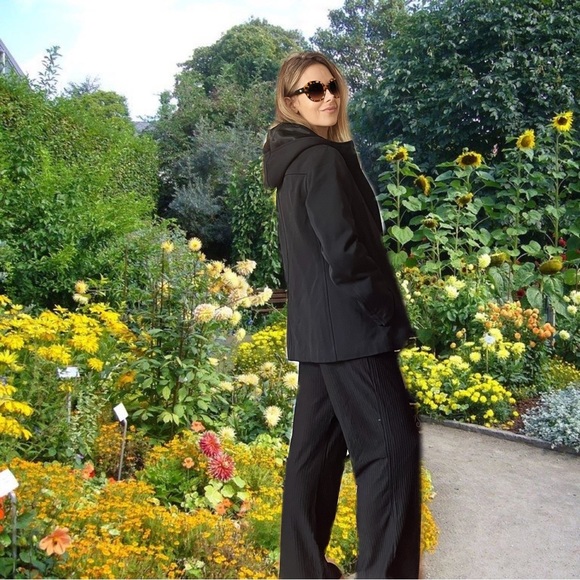 Jenne Maac medium fall coat with hood and zipper - Picture 3 of 7